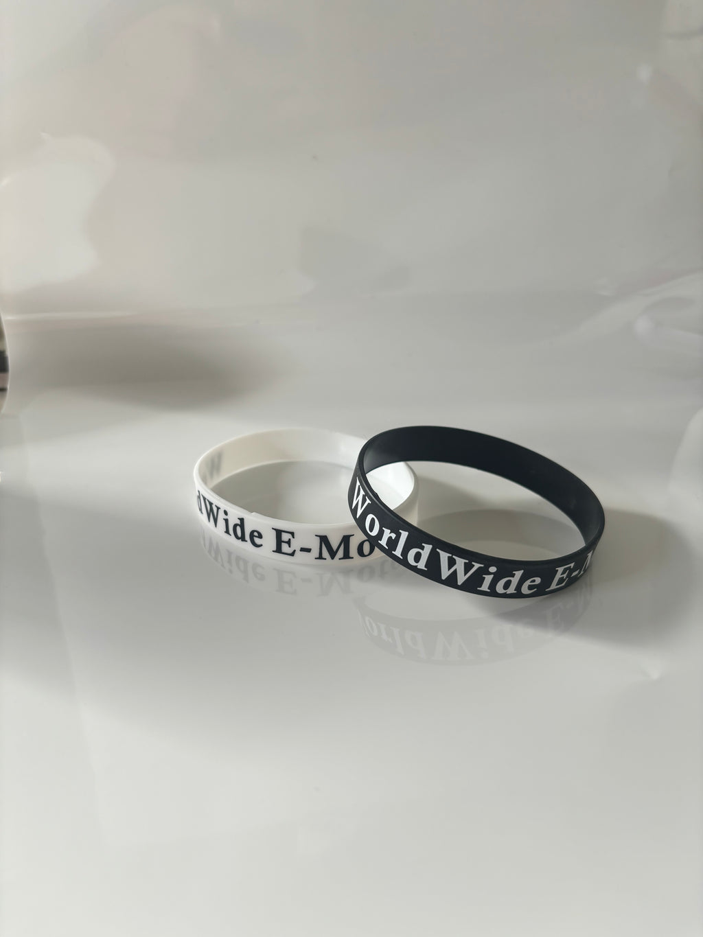 WorldWide E-Moto bracelet